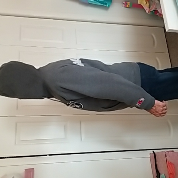 NFL Men’s Pro Line Sweatshirt - Picture 3 of 4